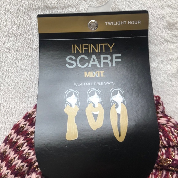 Infinity scarf - Picture 2 of 3